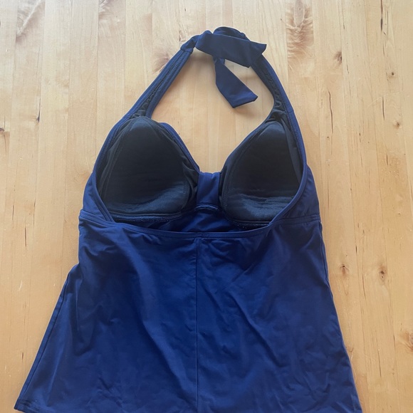 Lands End Halter Tankini Top - Picture 3 of 4